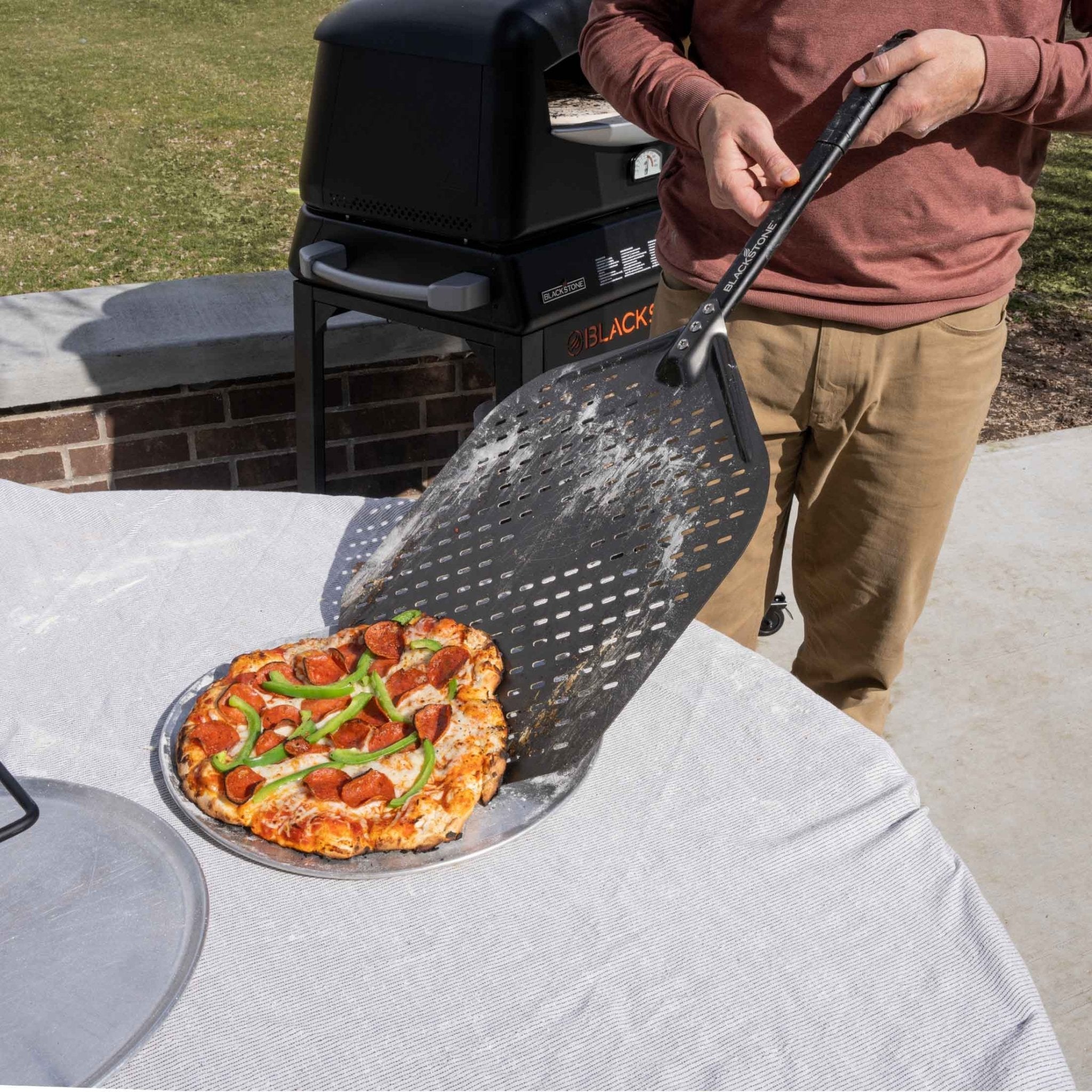 Perforated Aluminum Pizza Peel